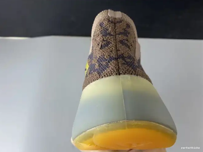 380 YEEZY GOLD 'COFFEE BOOST ADIDAS FZ4982 NON-REFLECTIVE 0509